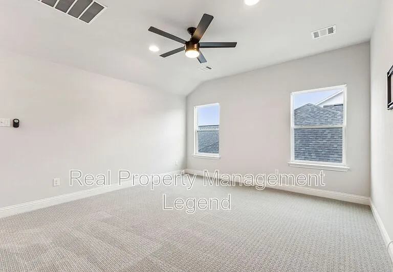 6644 Windfall Dr — Photo 21