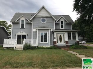 201 S Carroll St, Rock Rapids, IA 51246