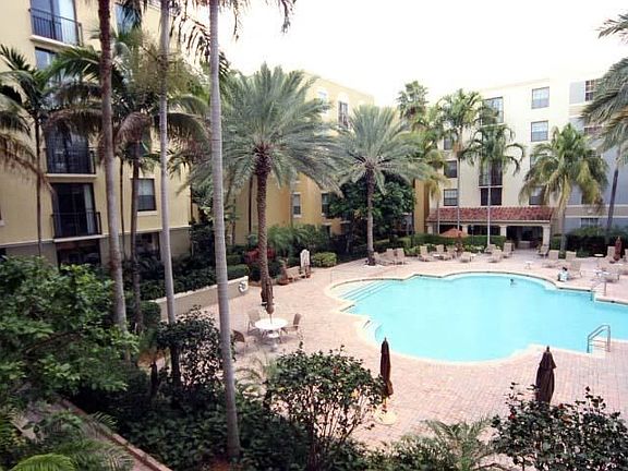 2nd image of 780 S Sapodilla Ave APT 212