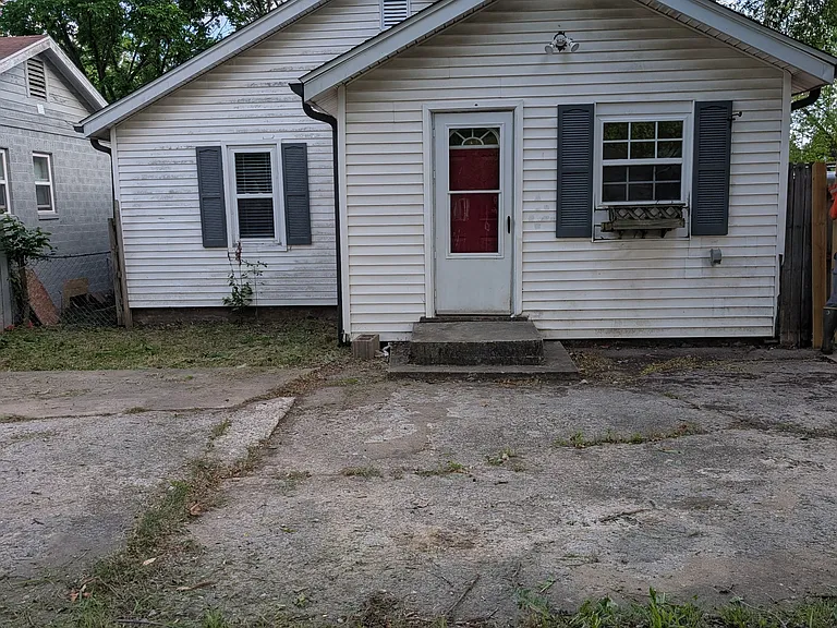 1318 W Huntsville Ave — Photo 37