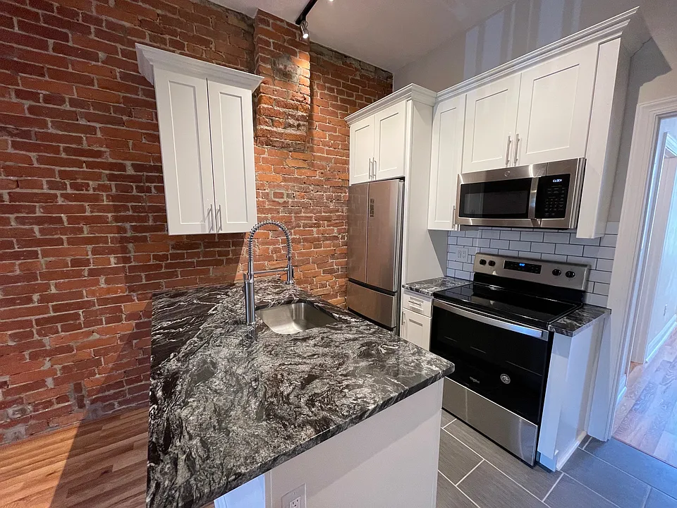 4028 Liberty Ave #4