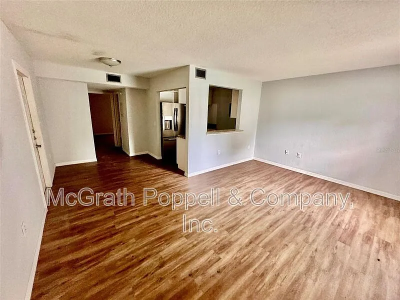 1 bed, 1.0 bath, 760 sqft, $1,300 — Photo 4