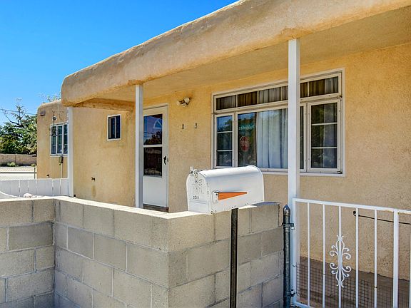 4th image of 2201 Palomas Dr NE