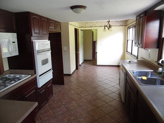 5th image of 4674 Brougham Dr