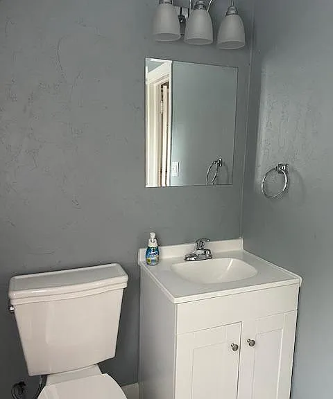 1724 NW Ash Ave — Photo 15