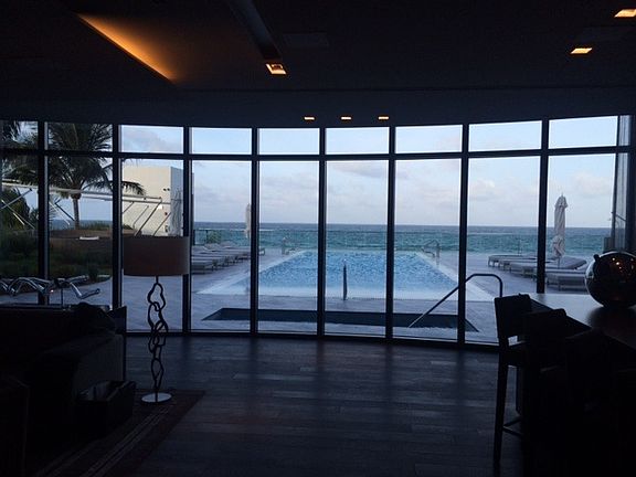 4th image of 19575 Collins Ave Ste 1