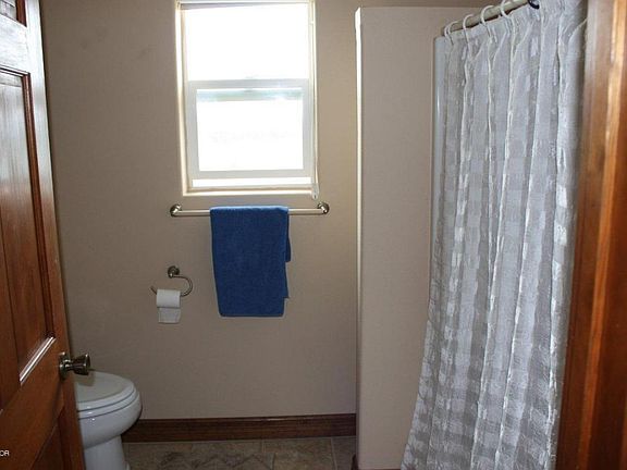 4th image of 1984 Carly Ln