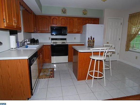 5th image of 316 Pine St