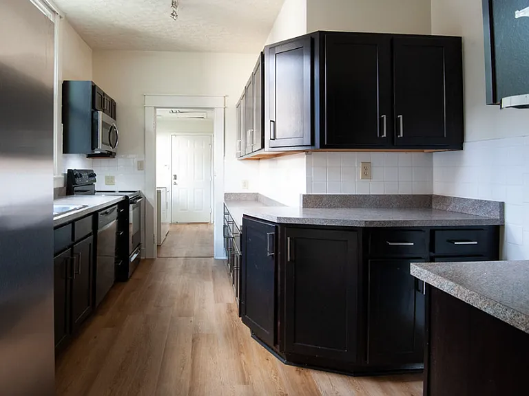 319 N Lincoln St — Photo 8