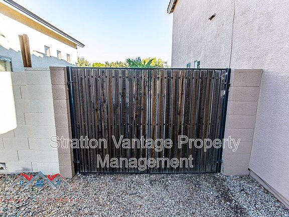 4th image of 10714 E Forge Ave