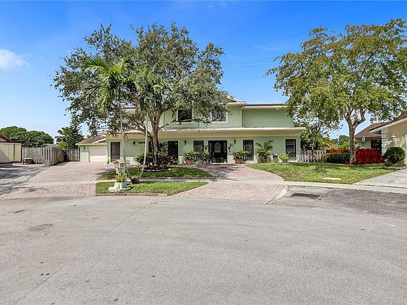3rd image of 10178 SW 52nd Street