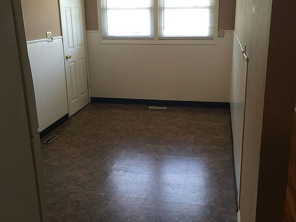 4th image of 147 Kingston Dr