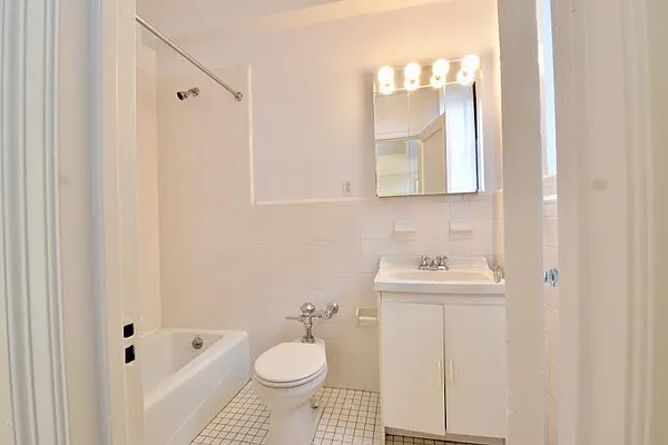 Rented by (Legacy) NY Quality Living Uptown | media 9