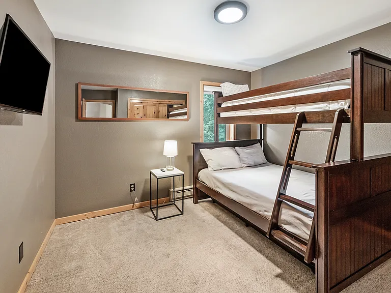 83 Larkspur Ln #B — Photo 22