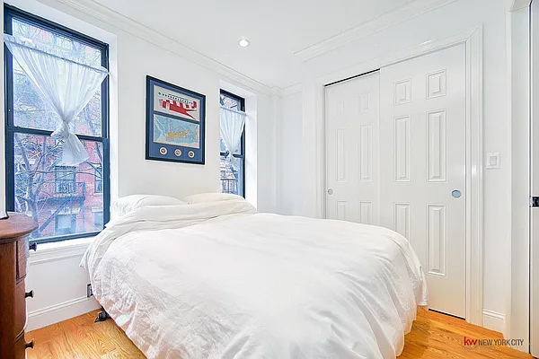 Rented by Keller Williams NYC | media 22