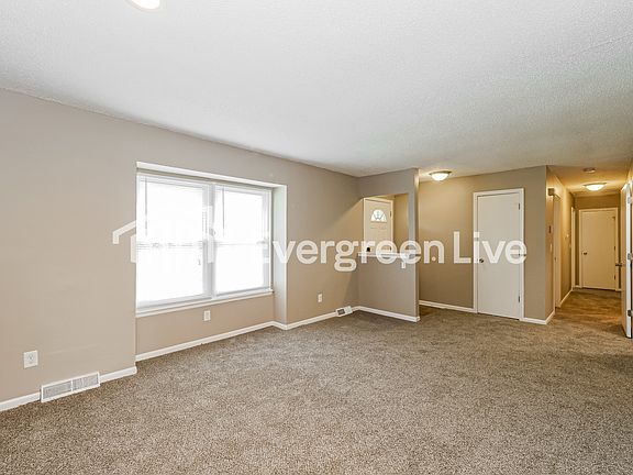 4th image of 319 Monroe Ave
