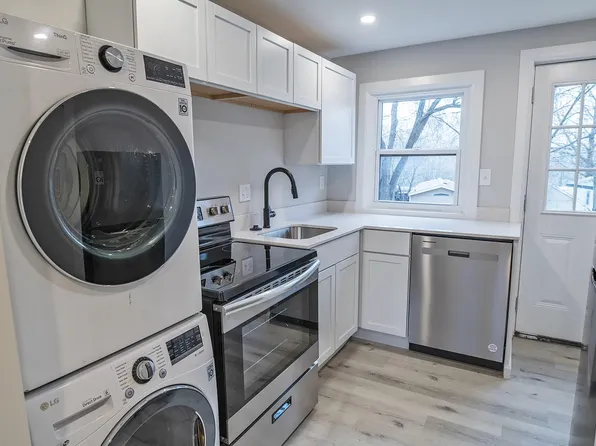 1020 Ash St #1020, Eudora, KS 66025