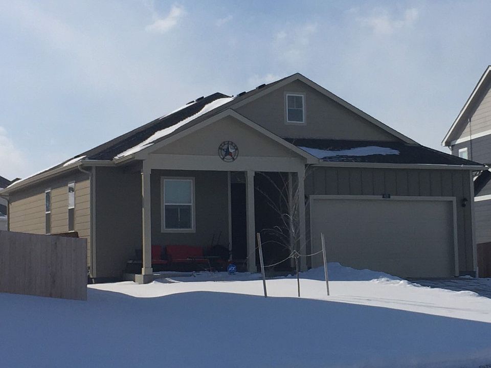 2nd image of 421 Sunset Ct
