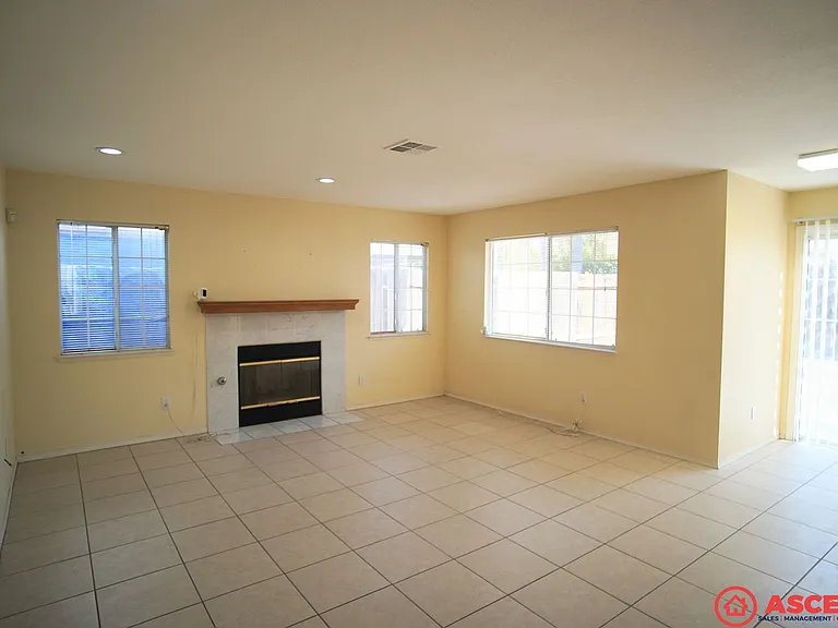 10801 Galway Bay Dr — Photo 5