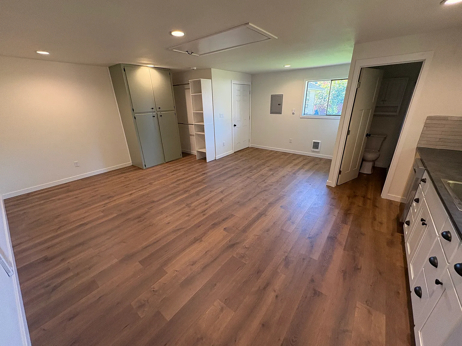 Studio, 375 sqft, $1,000 — Photo 4