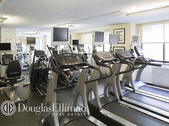 4th image of 200 E 33rd St APT 26D