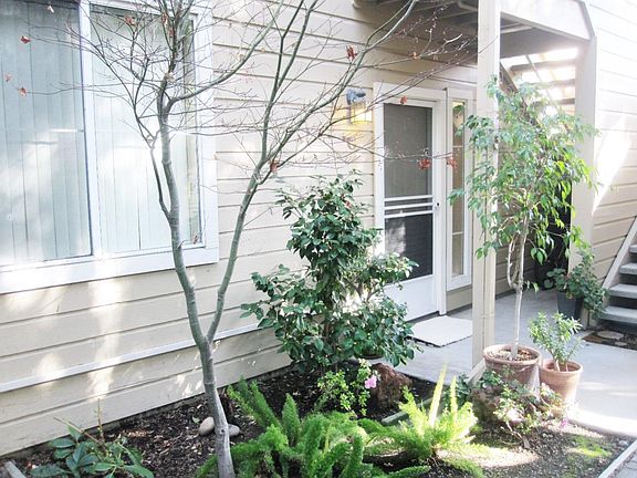 2nd image of 437 Cork Harbour Cir APT G