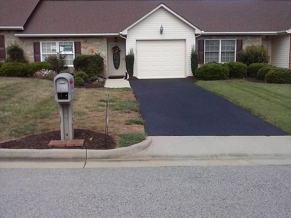 2nd image of 152 Charles Towne Dr