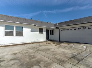 8221 Guilders Dr, Huntington Beach, CA 92647
