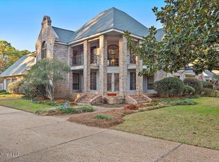 210 Stonington Dr, Brandon, MS 39047
