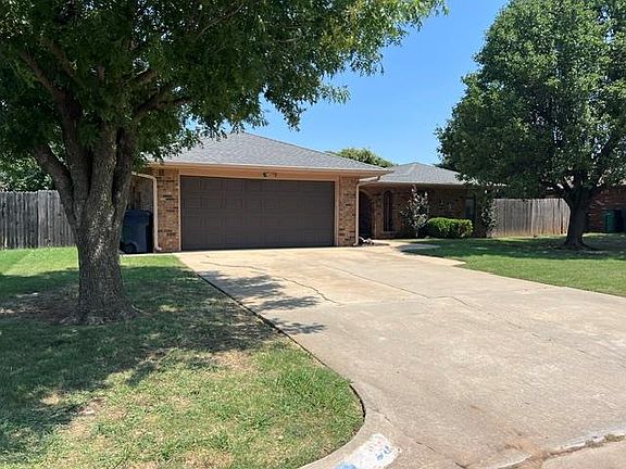 5th image of 25 Corona Dr