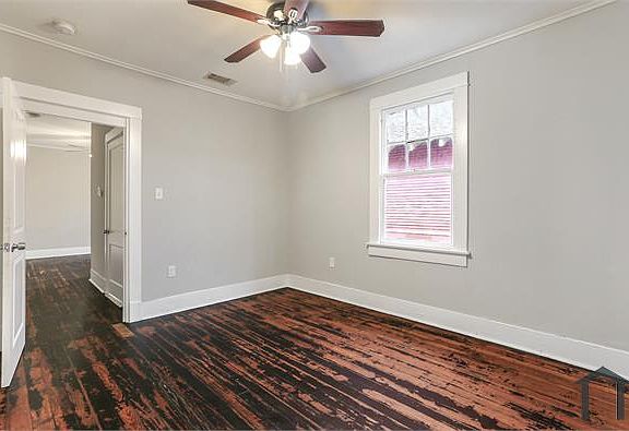 4th image of 1529 N Galvez St #1529