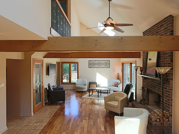 2nd image of 222 Sunshine Dr