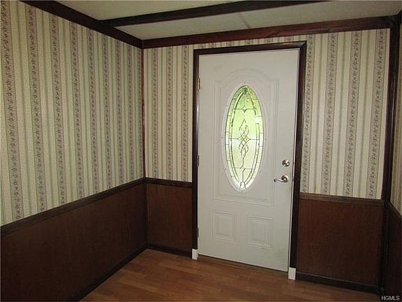 4th image of 23 Derussey Ln