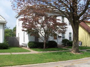 1217 N 8th St, Burlington, IA 52601