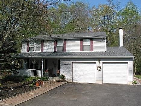 Chrming Full front porch