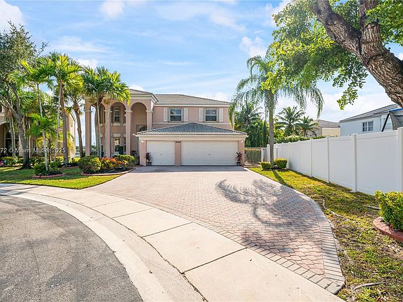 2nd image of 16040 SW 49th Ct