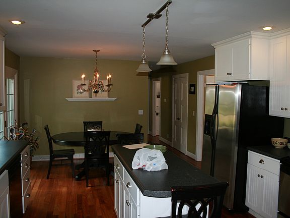 2nd image of 201 Lynnwood Dr
