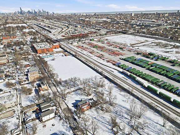 5th image of 5711 S Lowe Ave