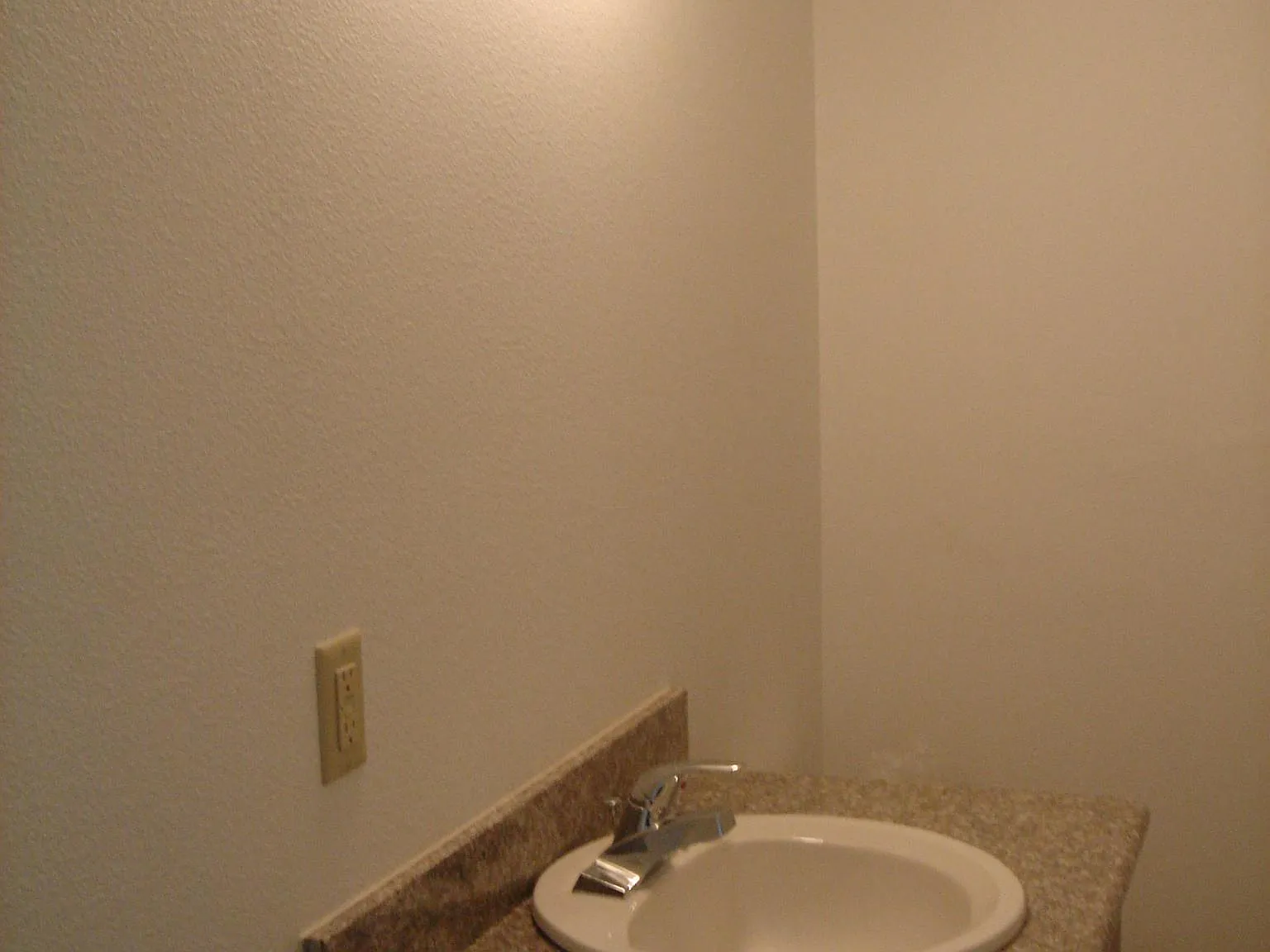 1 bed, 600 sqft, $1,225 — Photo 4