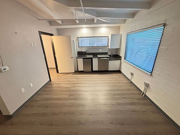 3rd image of 218 S 11th St APT 2