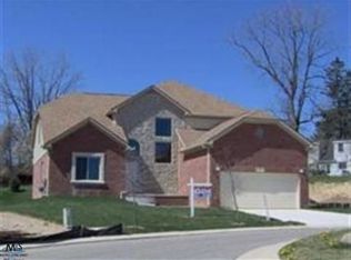 4477 Cedarhill Ct, Auburn Hills, MI 48326