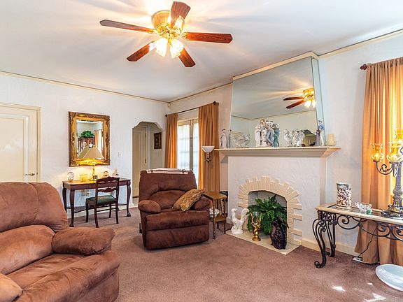 5th image of 2200 Far Hills Ave APT 10