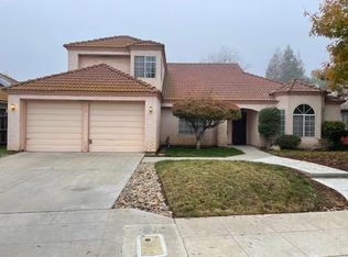 7553 N Spalding Ave, Fresno, CA