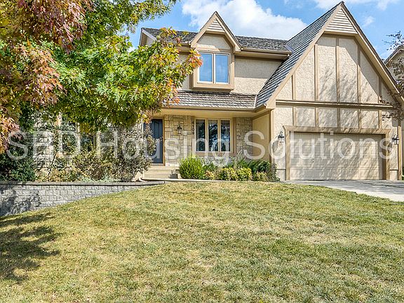 4th image of 4109 NE Courtney Dr