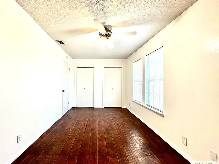 3908 Las Palmas Cir — Photo 28