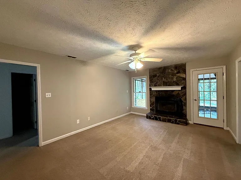 5481 Landview Pl — Photo 3