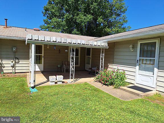 5th image of 204 N Alder Ave