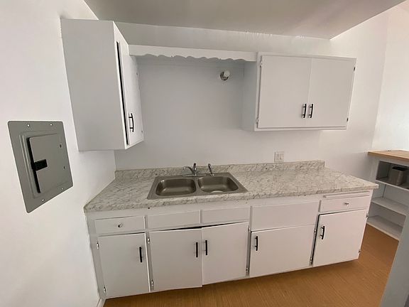 4th image of 1904 S Robertson Blvd #7B