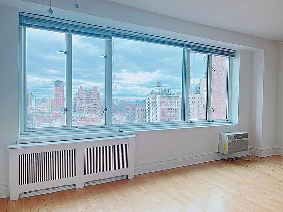 4th image of 392 Central Park W APT 17S