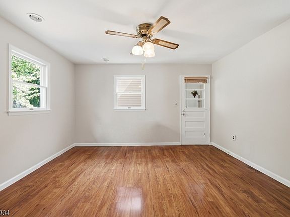 4th image of 15 Deerhead Dr